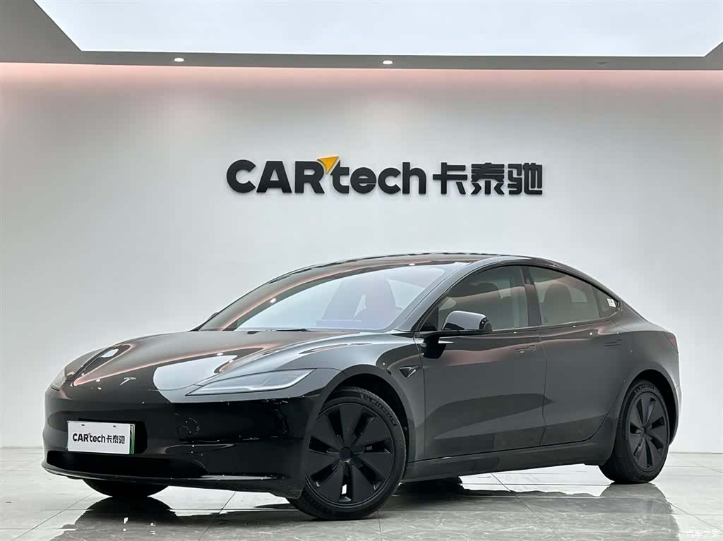 Tesla Model 3, 2025 1
