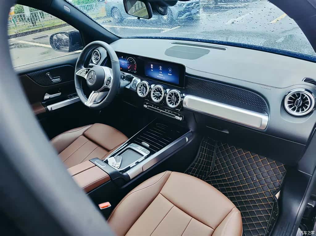 Mercedes-Benz GLB, 2025 19