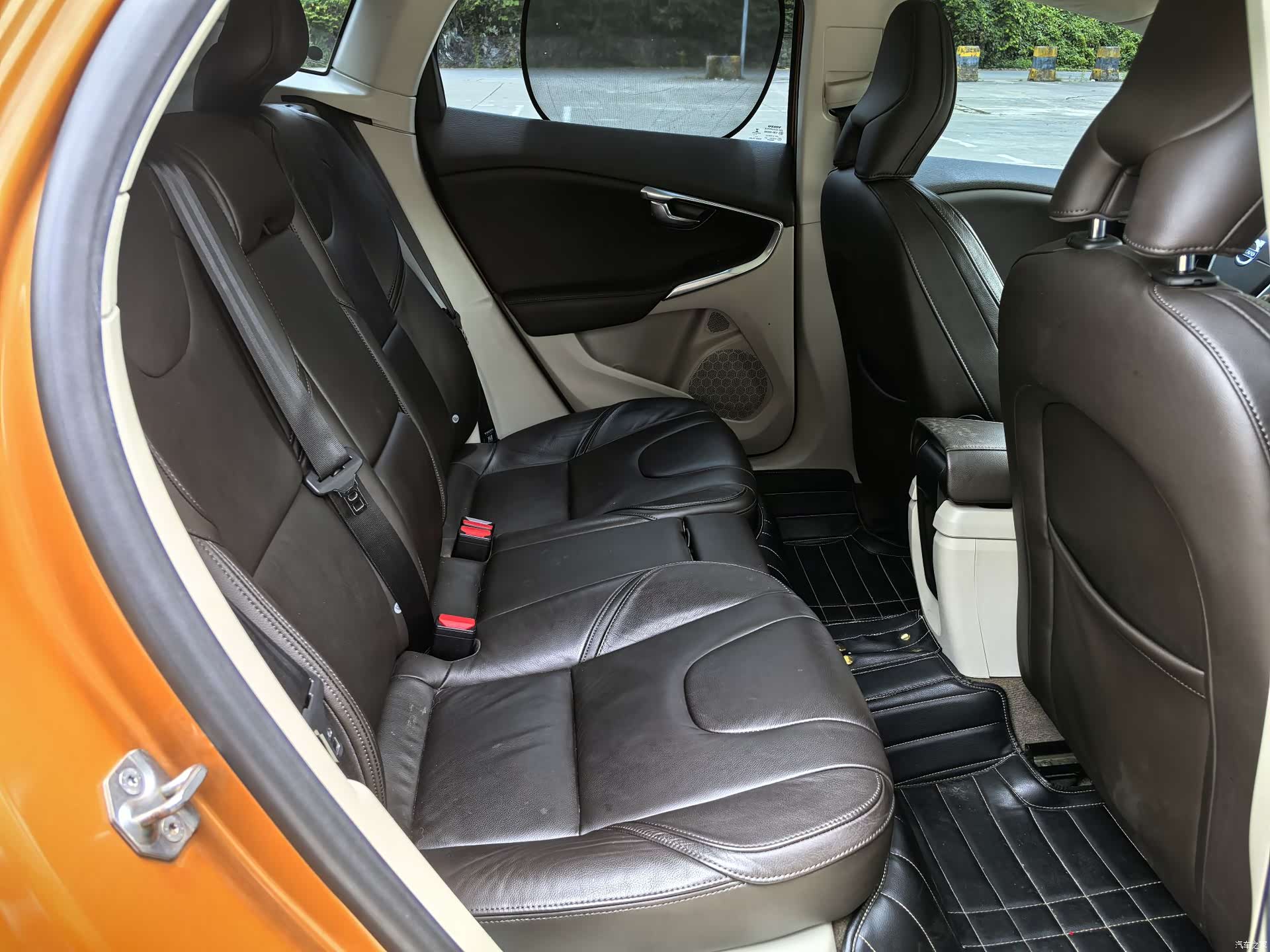 Volvo V40, 2014 17