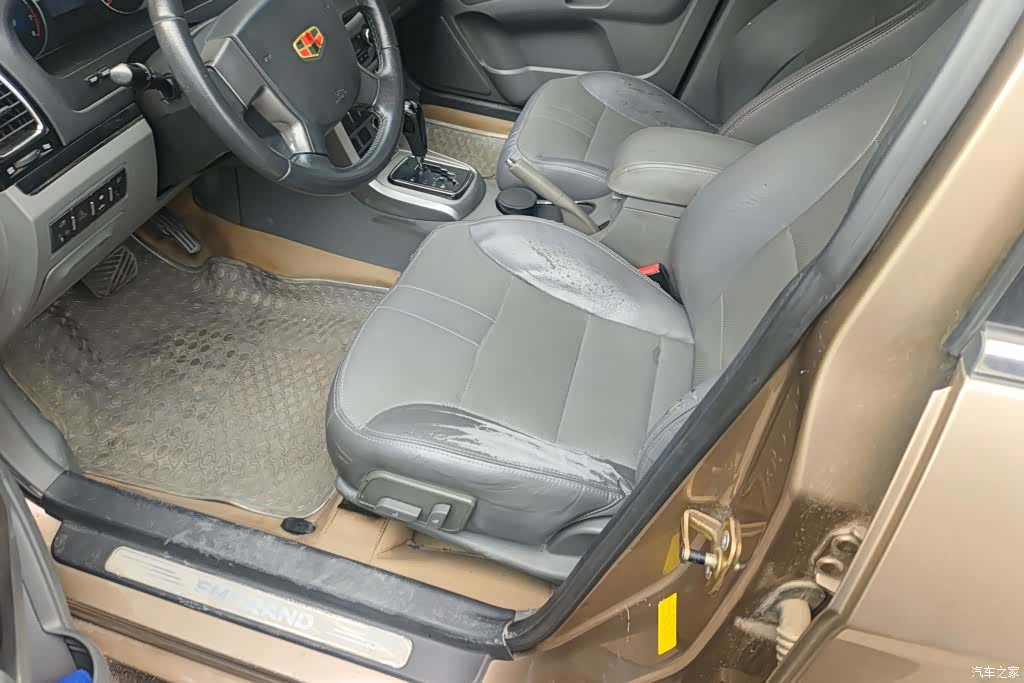 Geely Emgrand, 2012 9