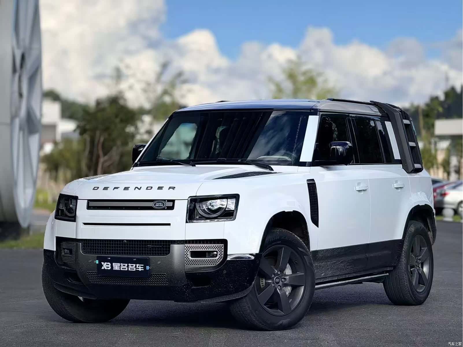 Land Rover Defender, 2023 1