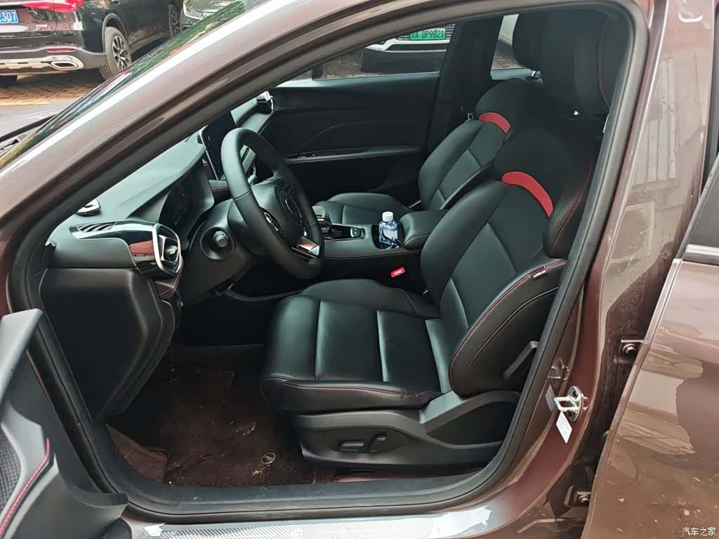 MG MG5, 2025 11