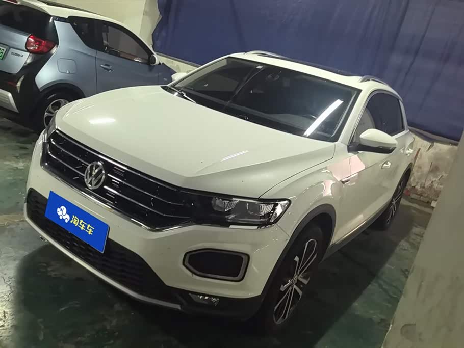 Volkswagen T-ROC exploring Songs