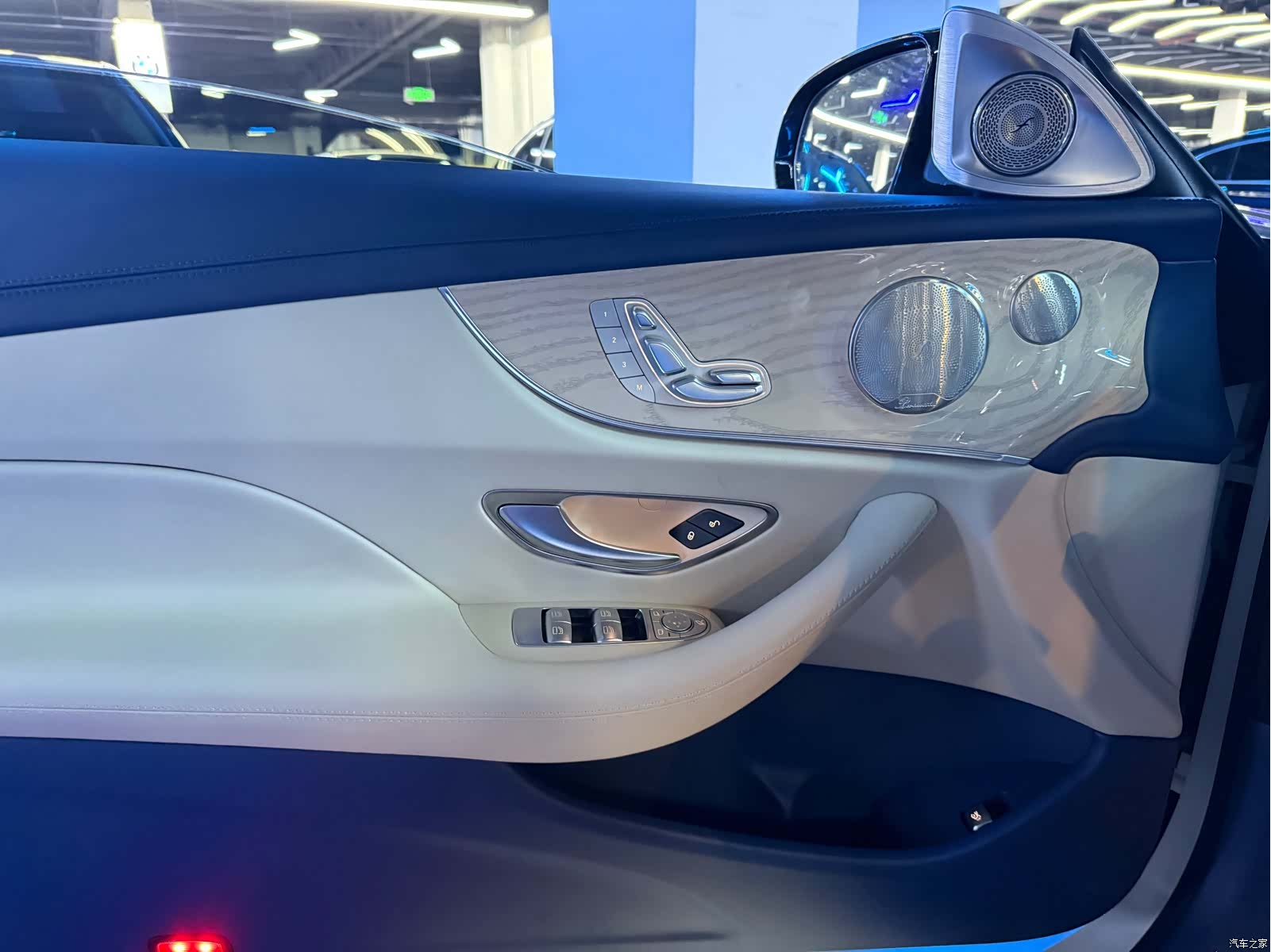 Mercedes-Benz E-Class, 2022 11