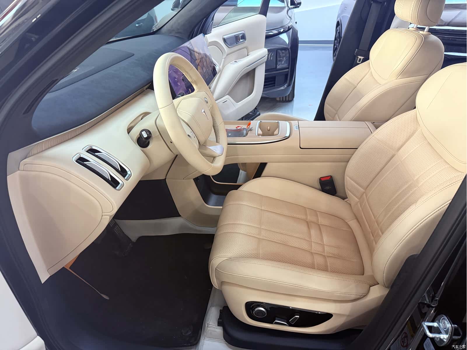 Deepal S09, 2025 16