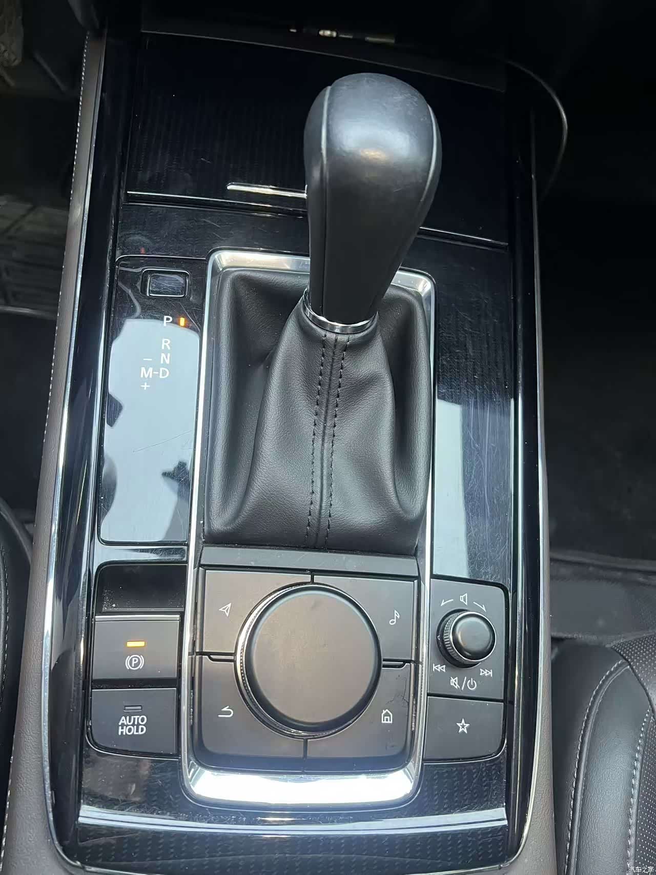 Mazda CX-30, 2022 10