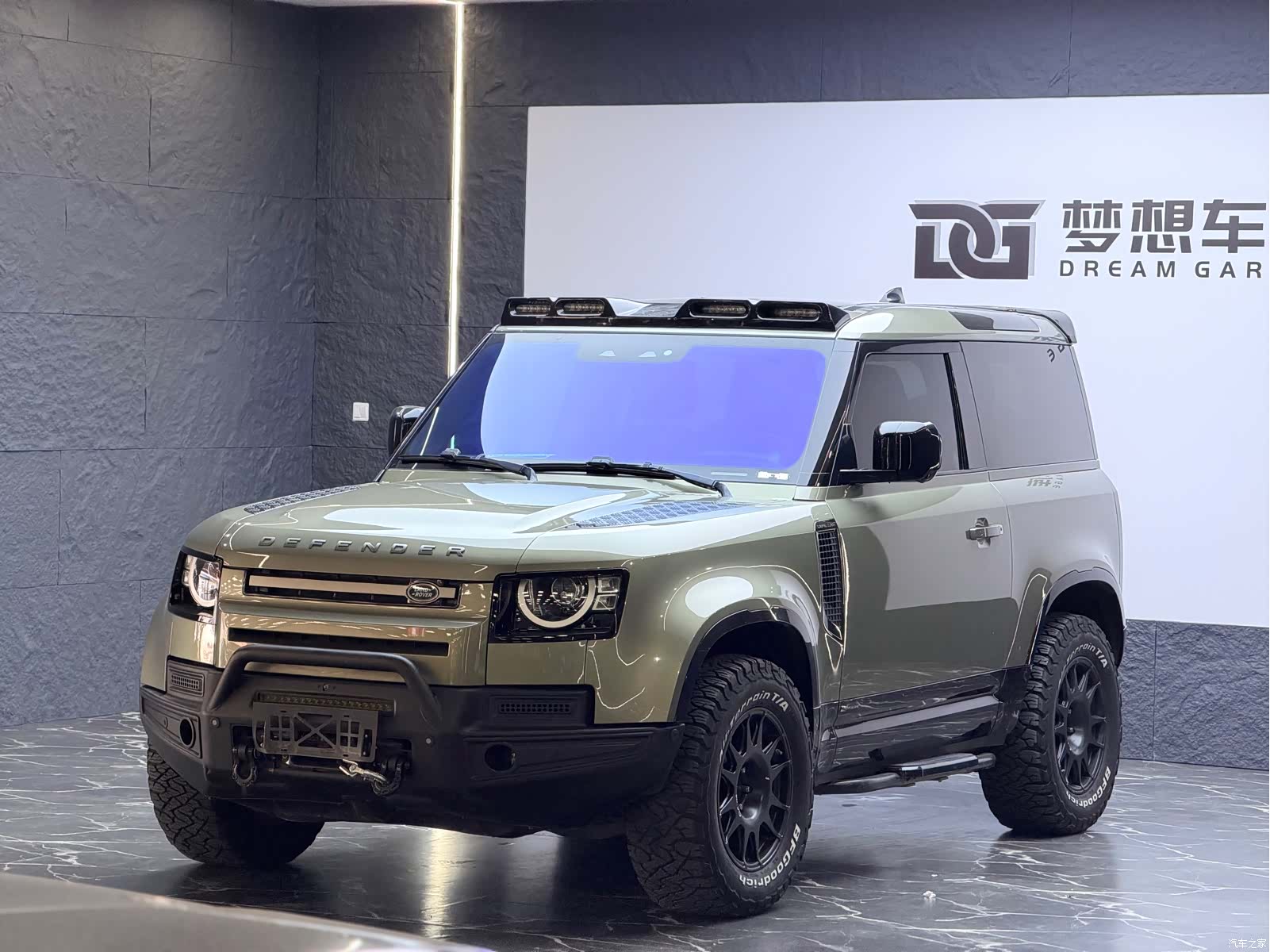 Land Rover Defender