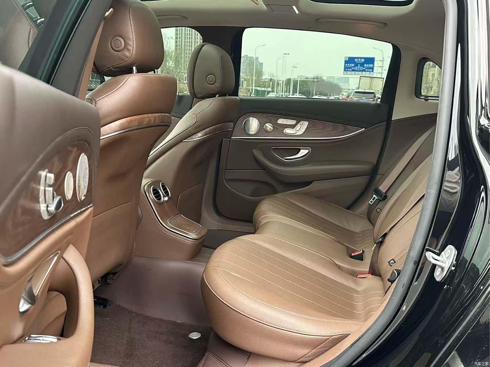 Mercedes-Benz E-Class, 2022 8