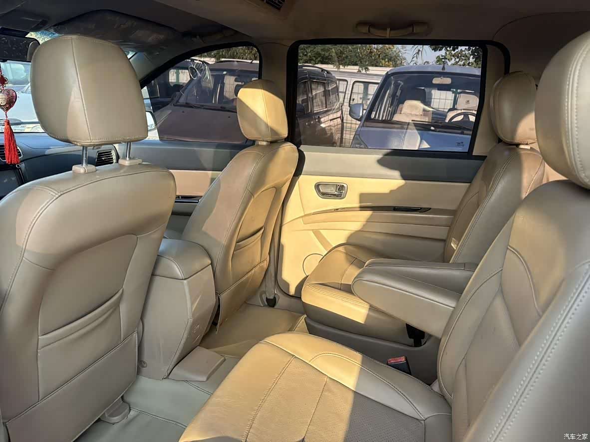Wuling Hongguang, 2015 7