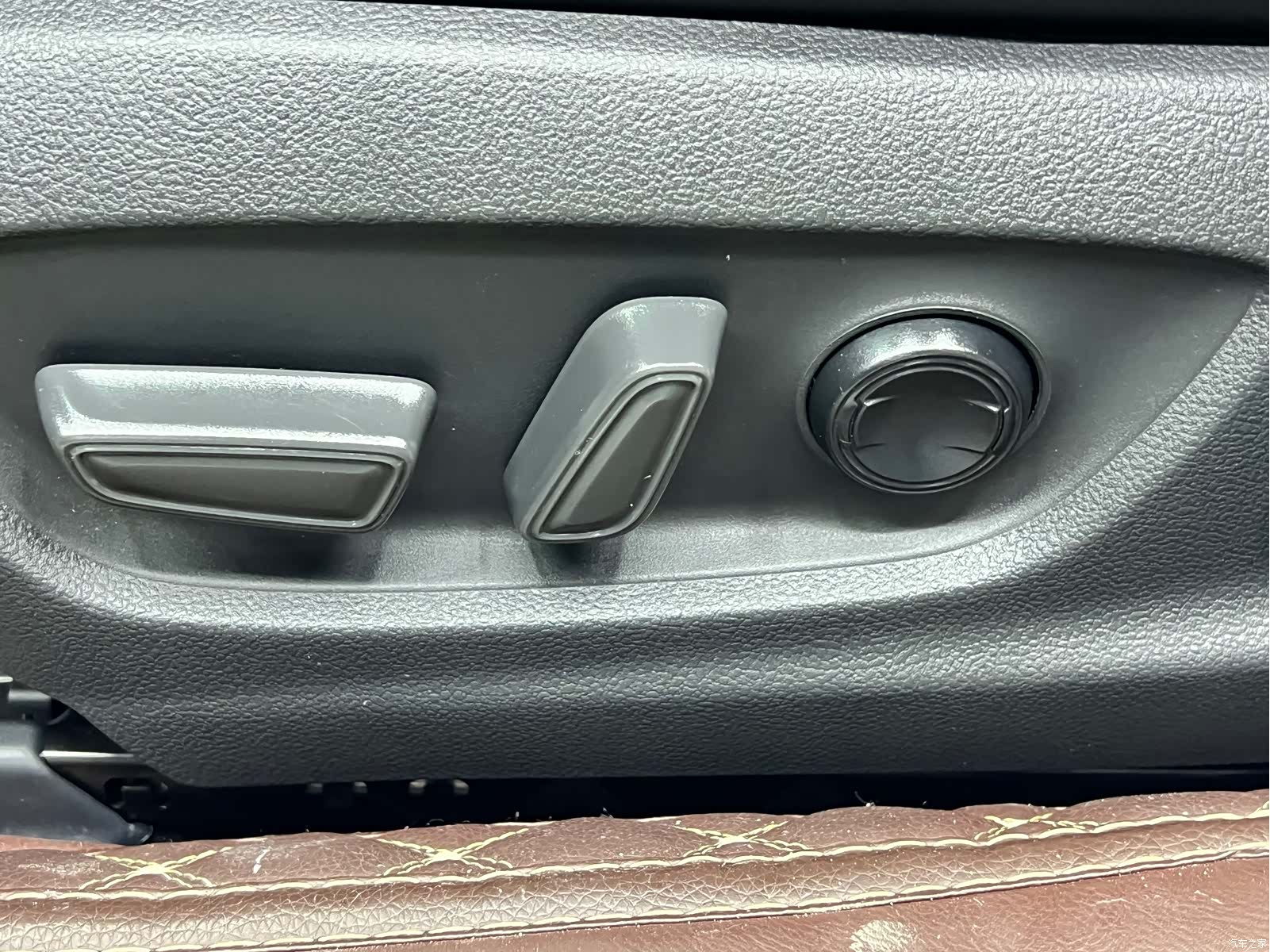 Toyota Camry, 2023 18