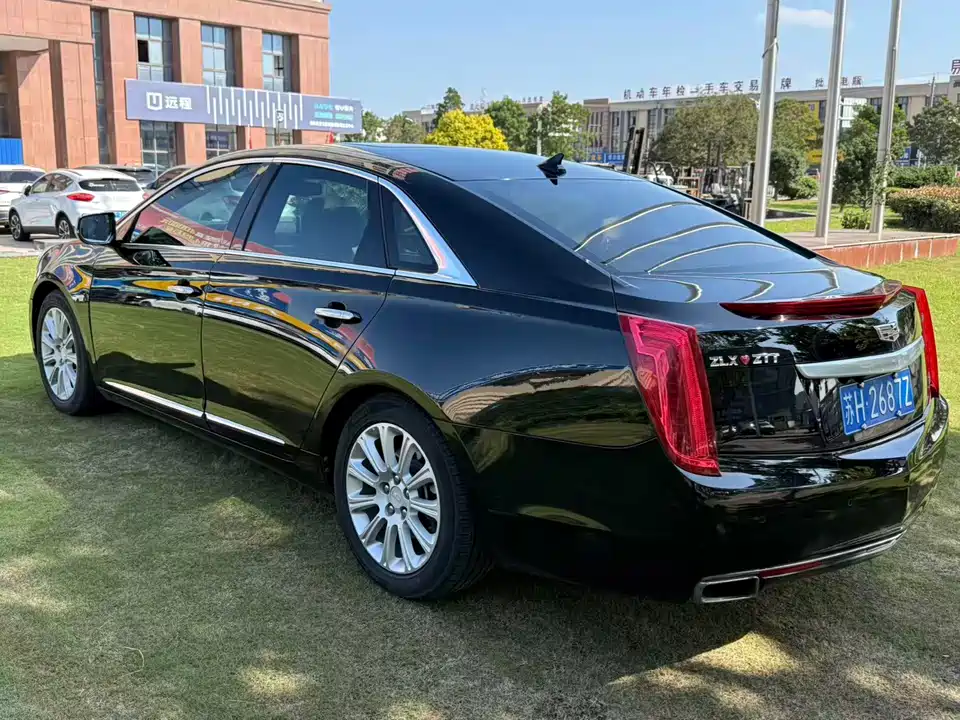 Cadillac XTS