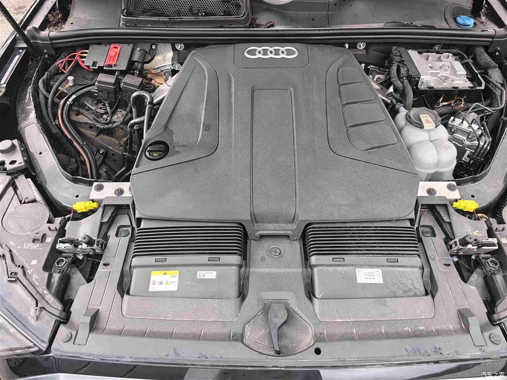 Audi Q7, 2024 8