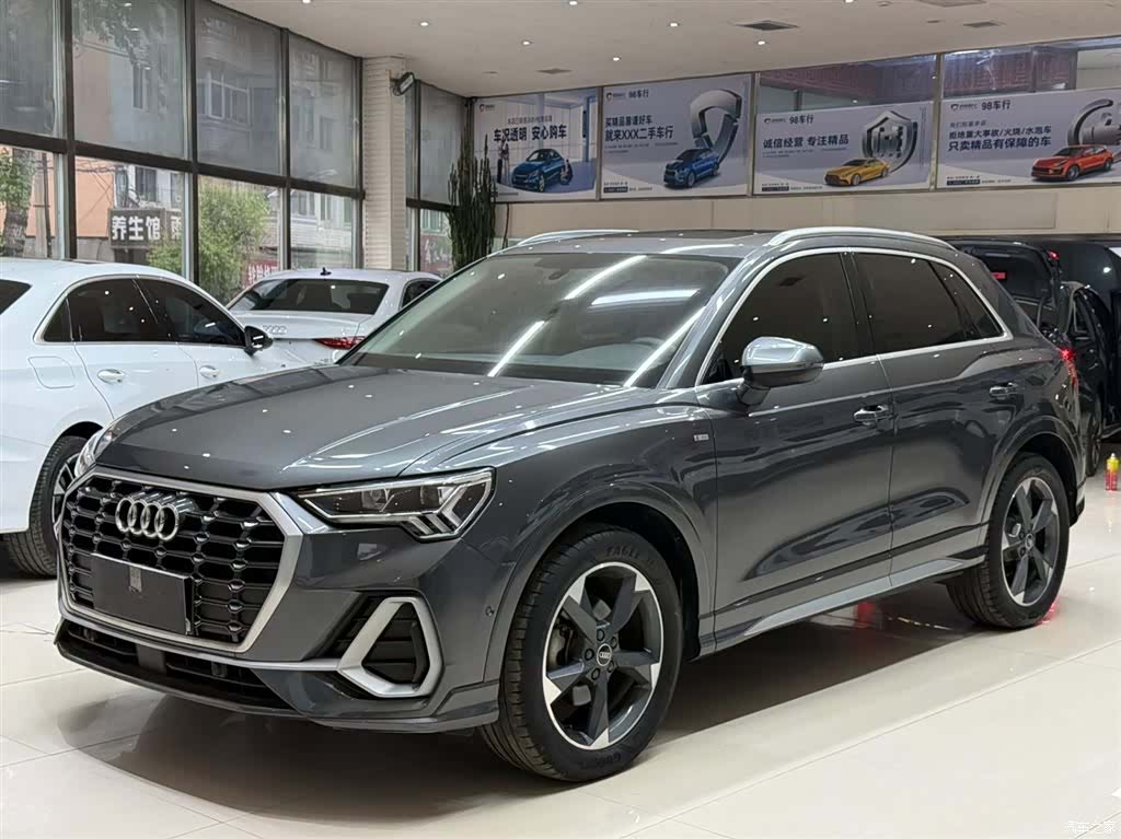 Audi Q3, 2023 1