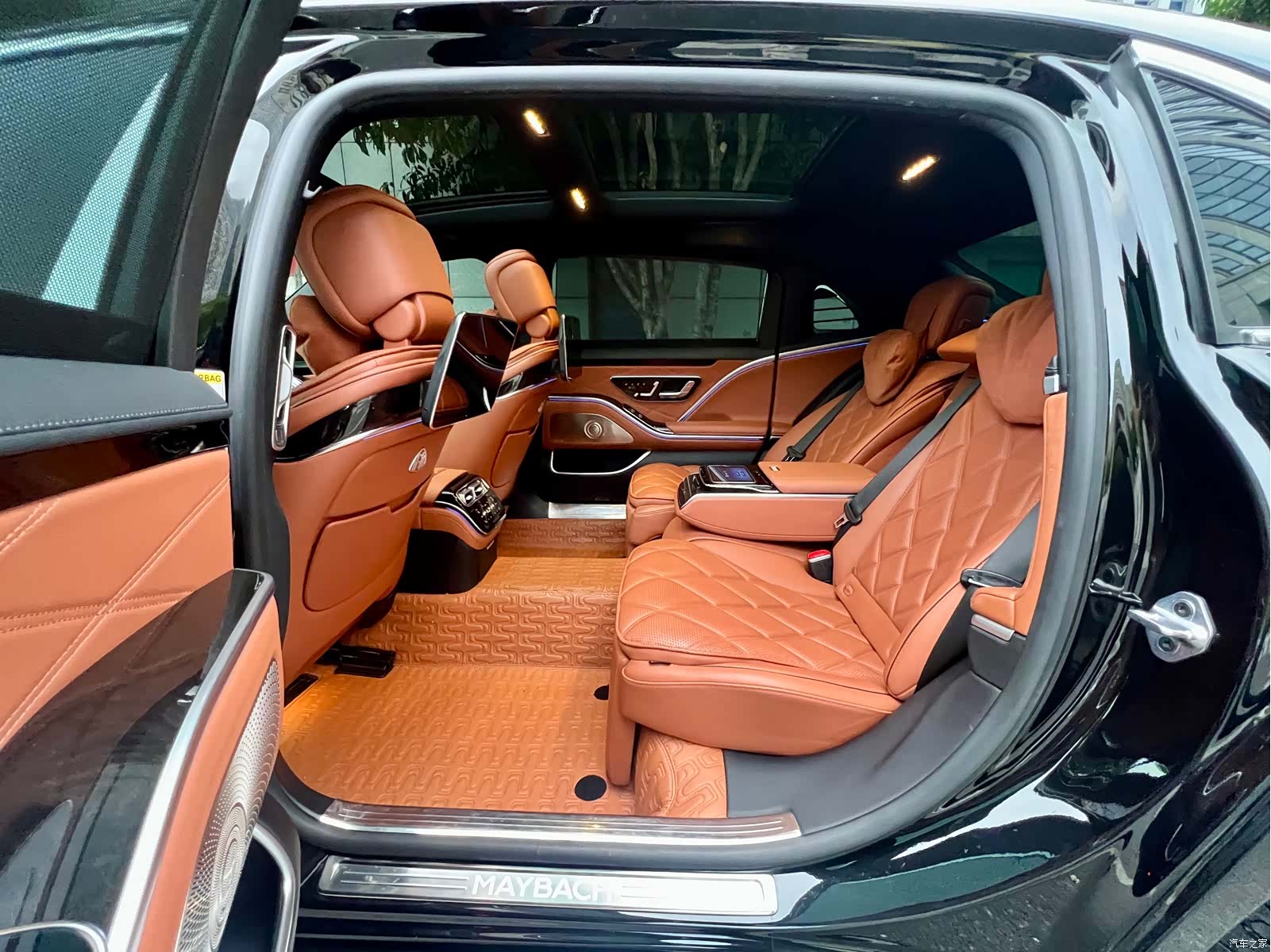 Maybach S-Class, 2021 21