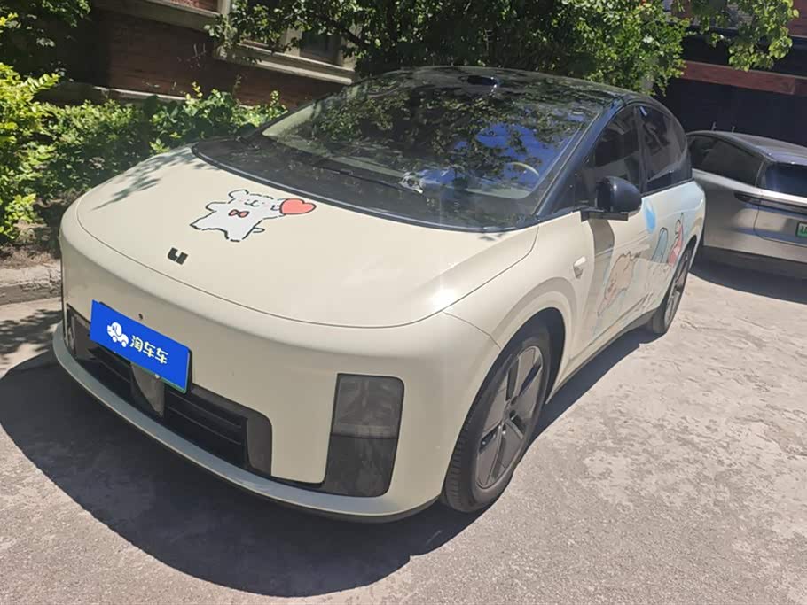 Li Auto i8