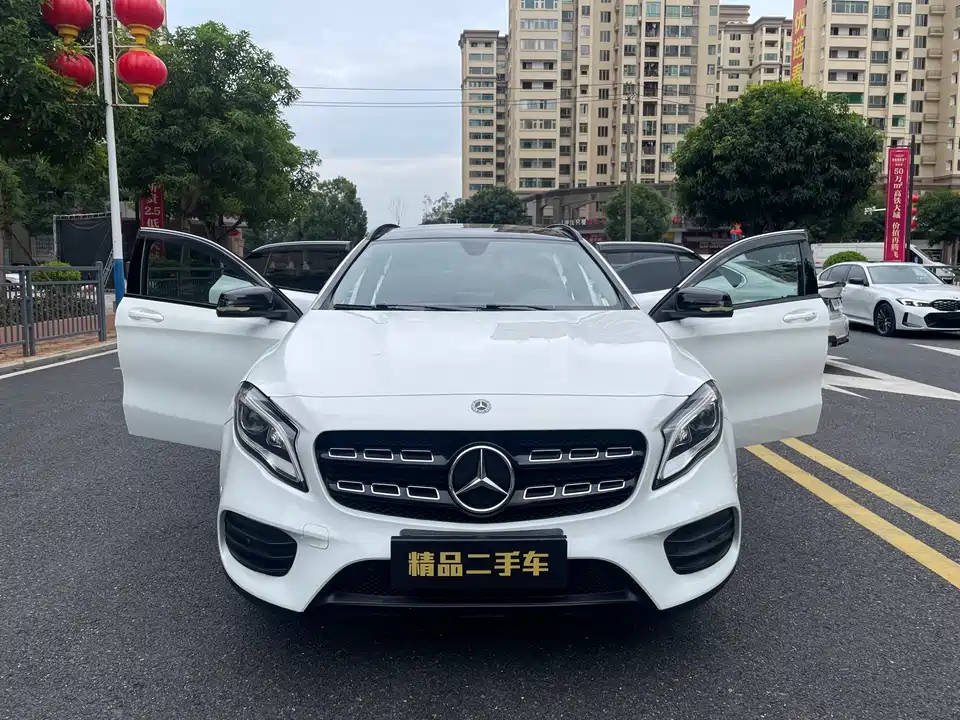 Mercedes-Benz GLA
