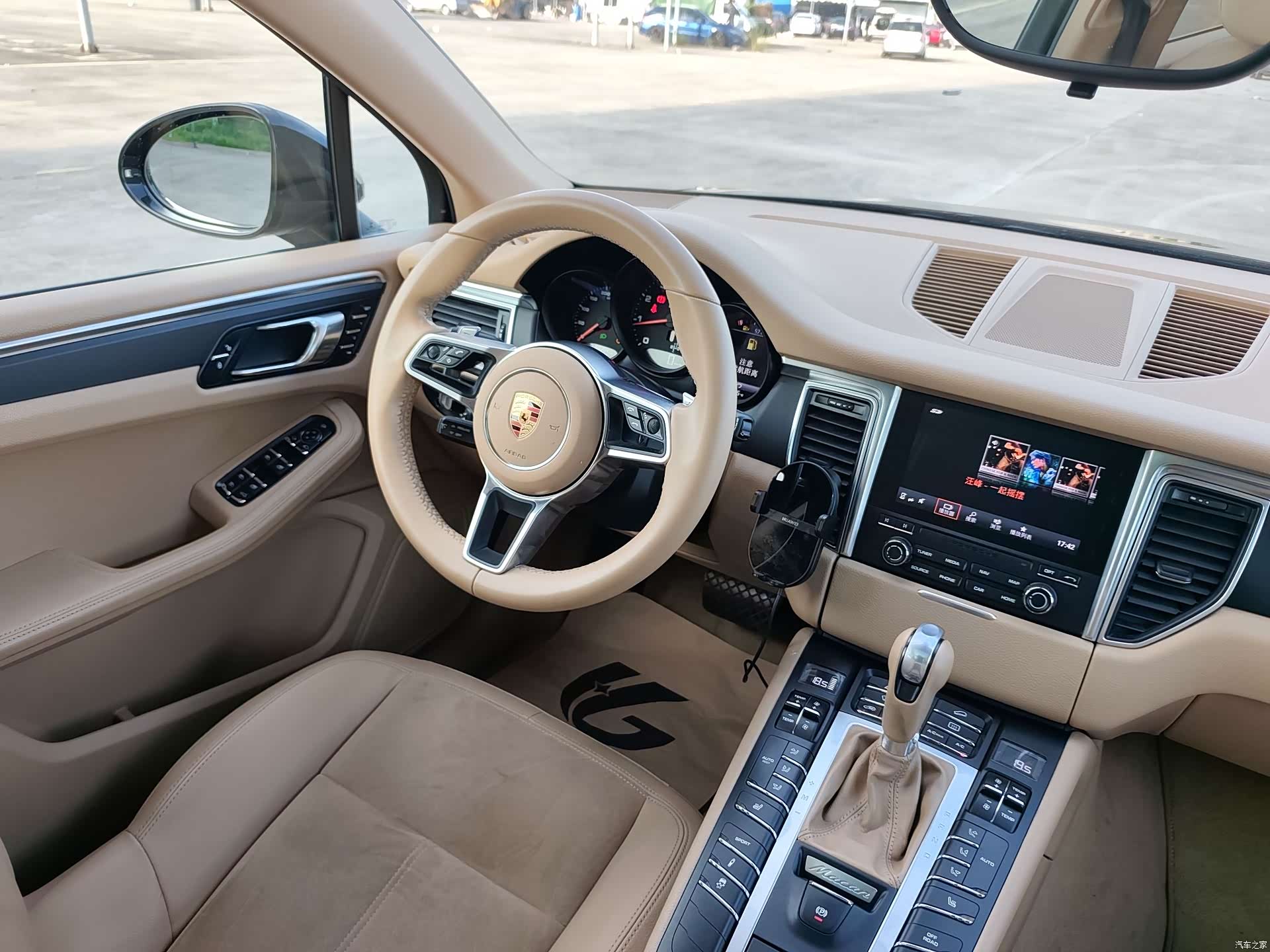 Porsche Macan, 2016 17