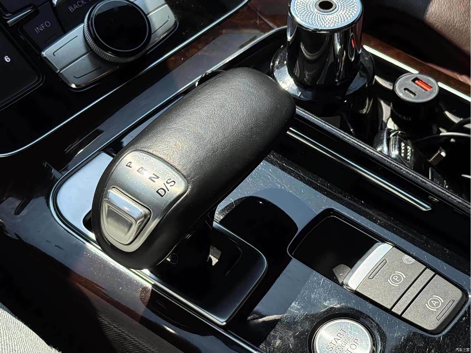 Audi A8L, 2015 13
