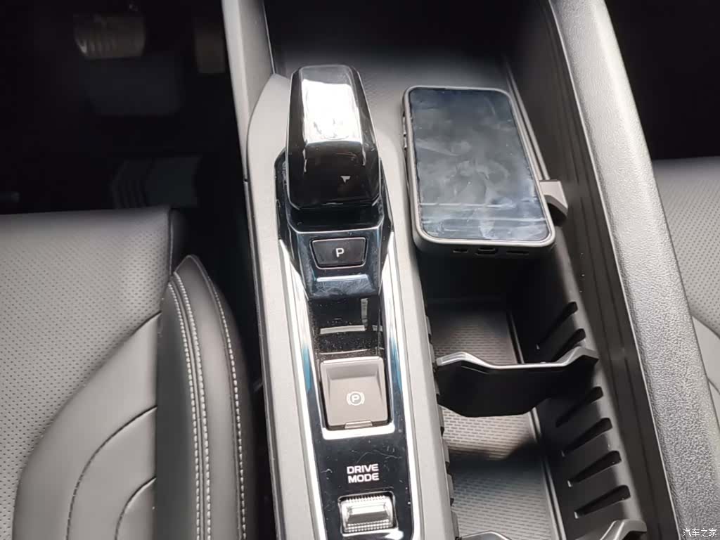 Geely Binray, 2025 10
