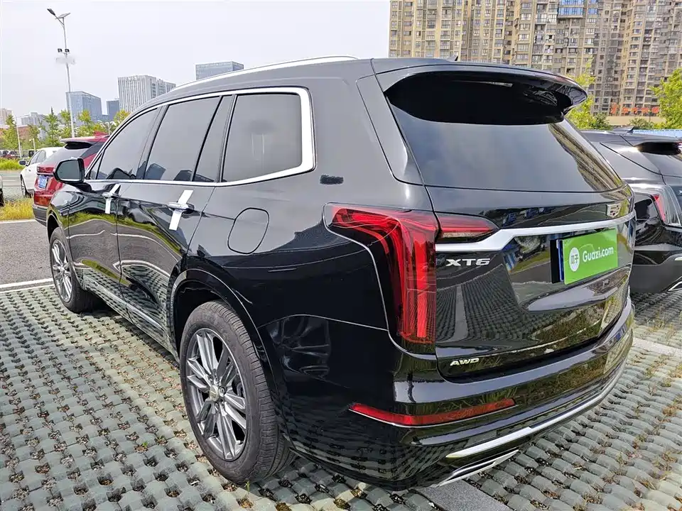 Cadillac XT6