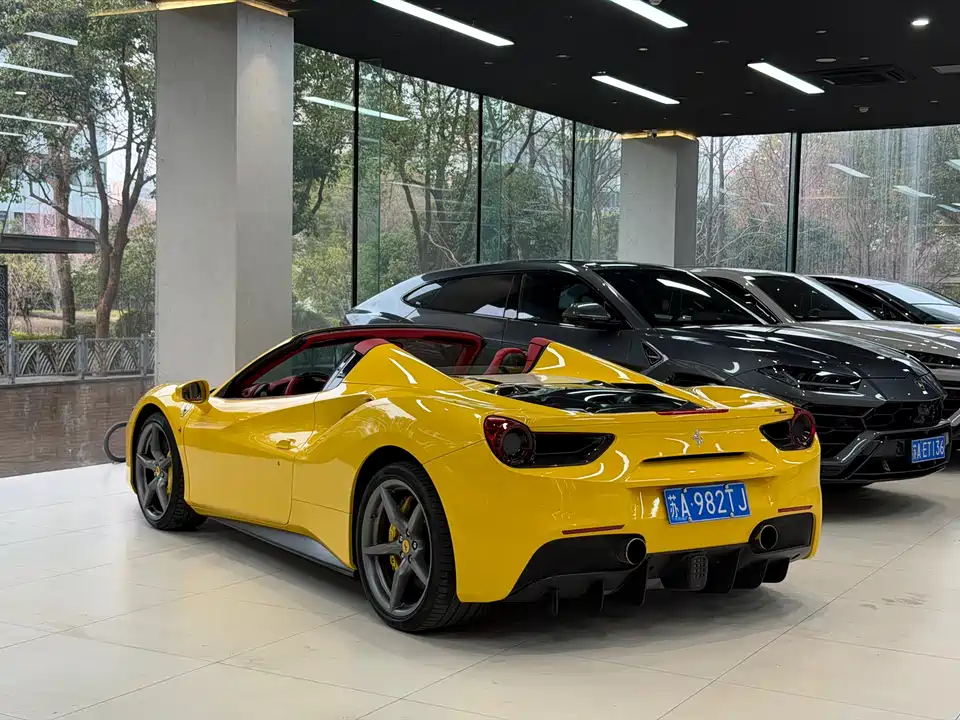 Ferrari 488