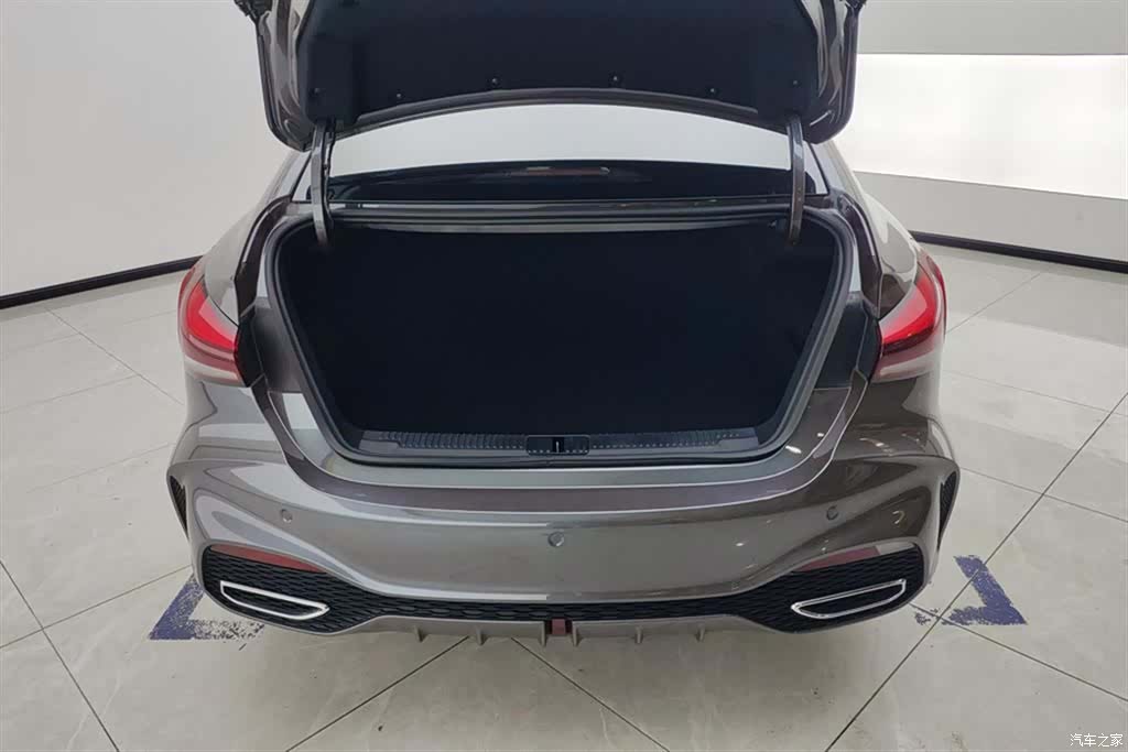 MG MG5, 2025 4