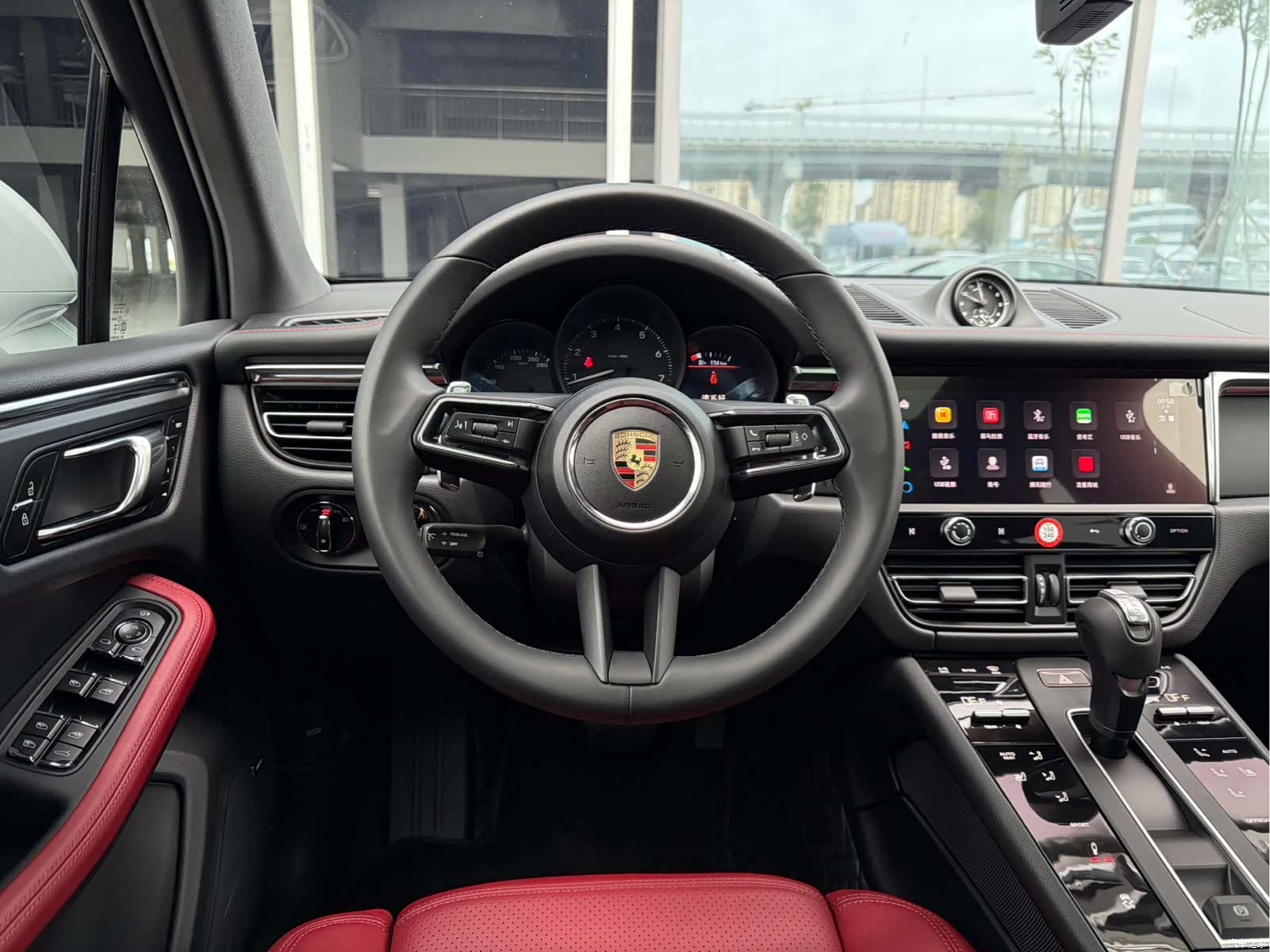 Porsche Macan, 2025 17