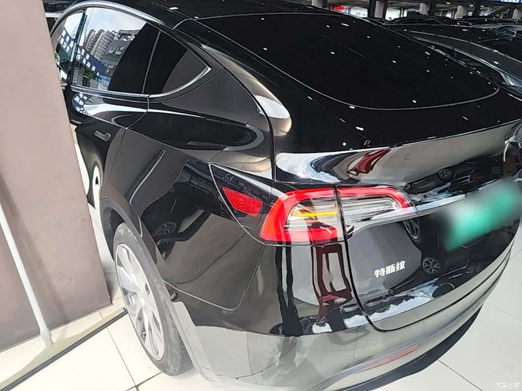 Tesla Model Y, 2023 все фото