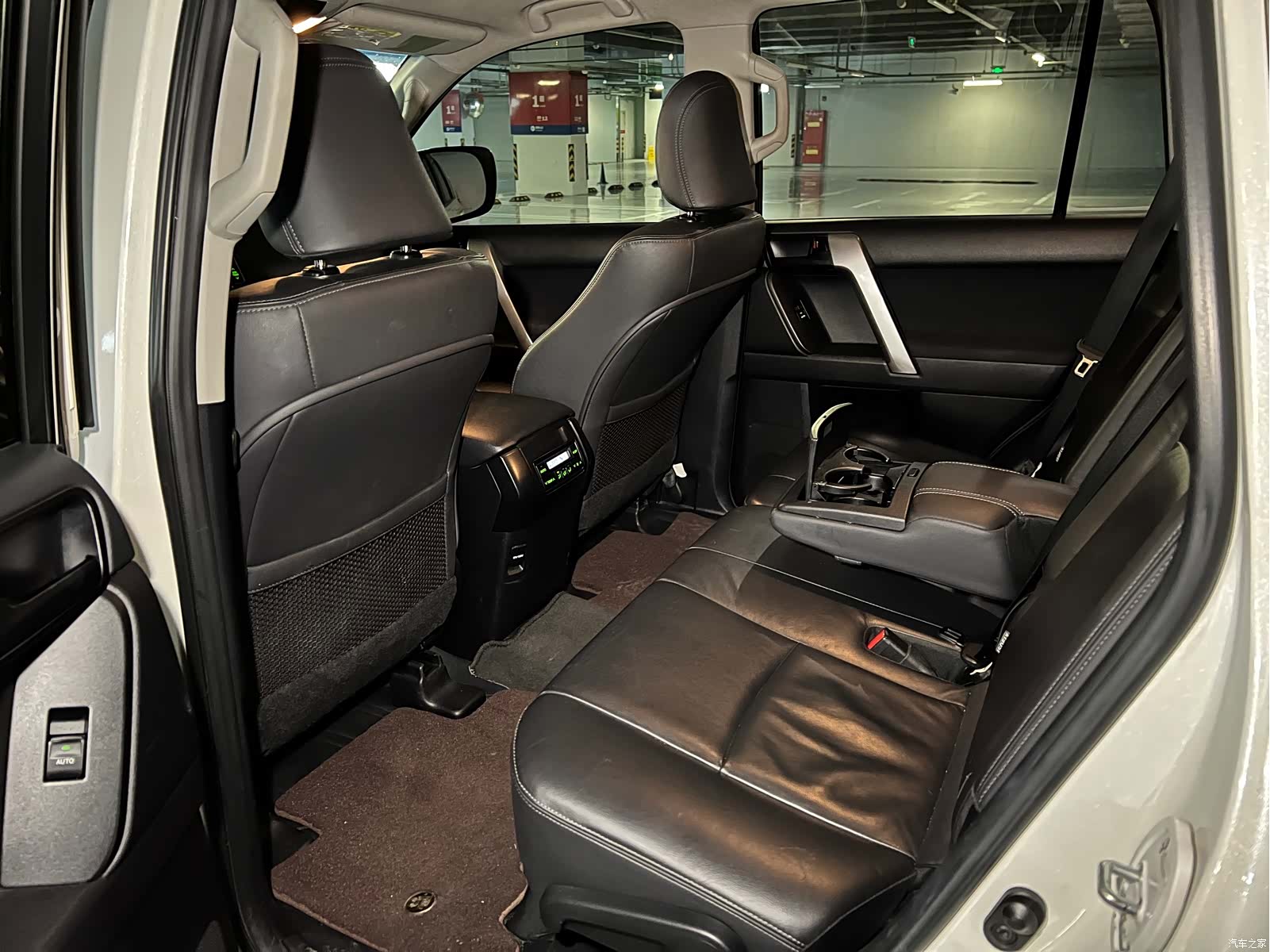 Toyota Prado, 2016 10