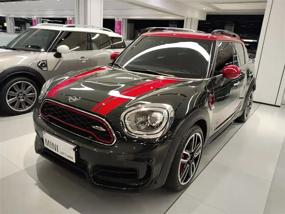 MINI JCW COUNTRYMAN