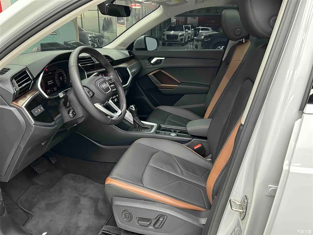 Audi Q3, 2023 11
