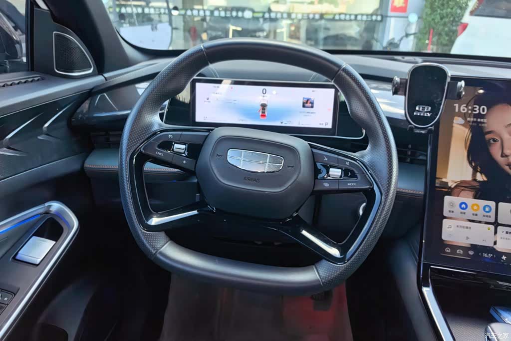 Geely Boyue, 2025 15