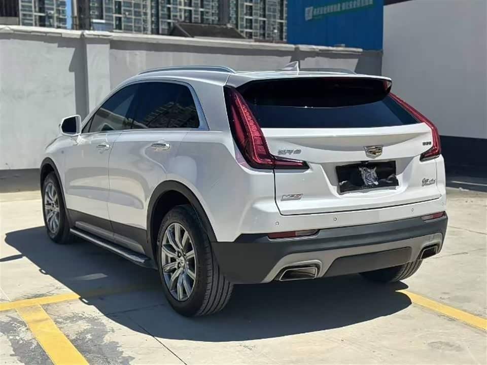Cadillac XT4