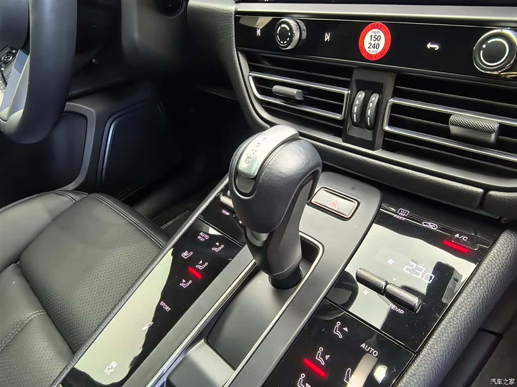 Porsche Macan, 2024 13