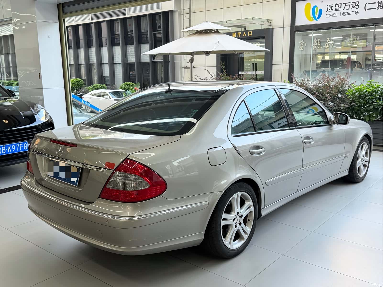 Mercedes-Benz E-Class, 2008 4