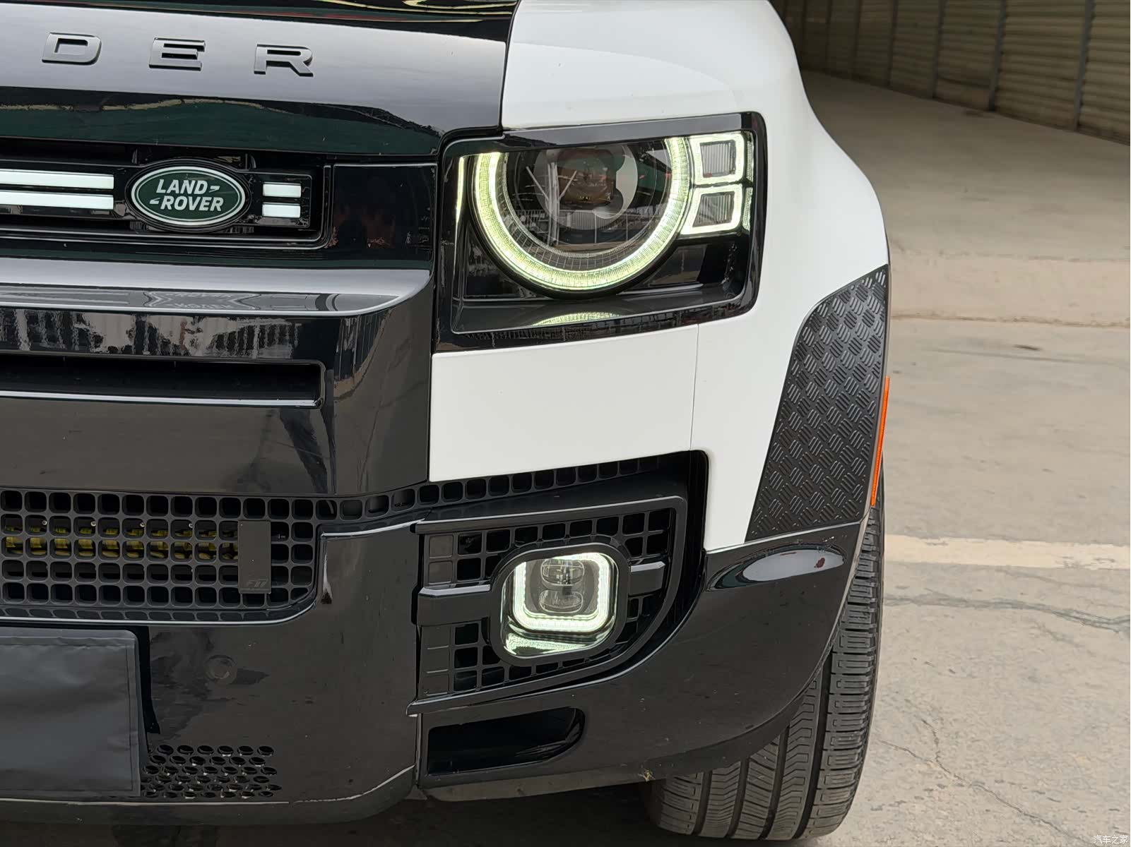 Land Rover Defender, 2022 12