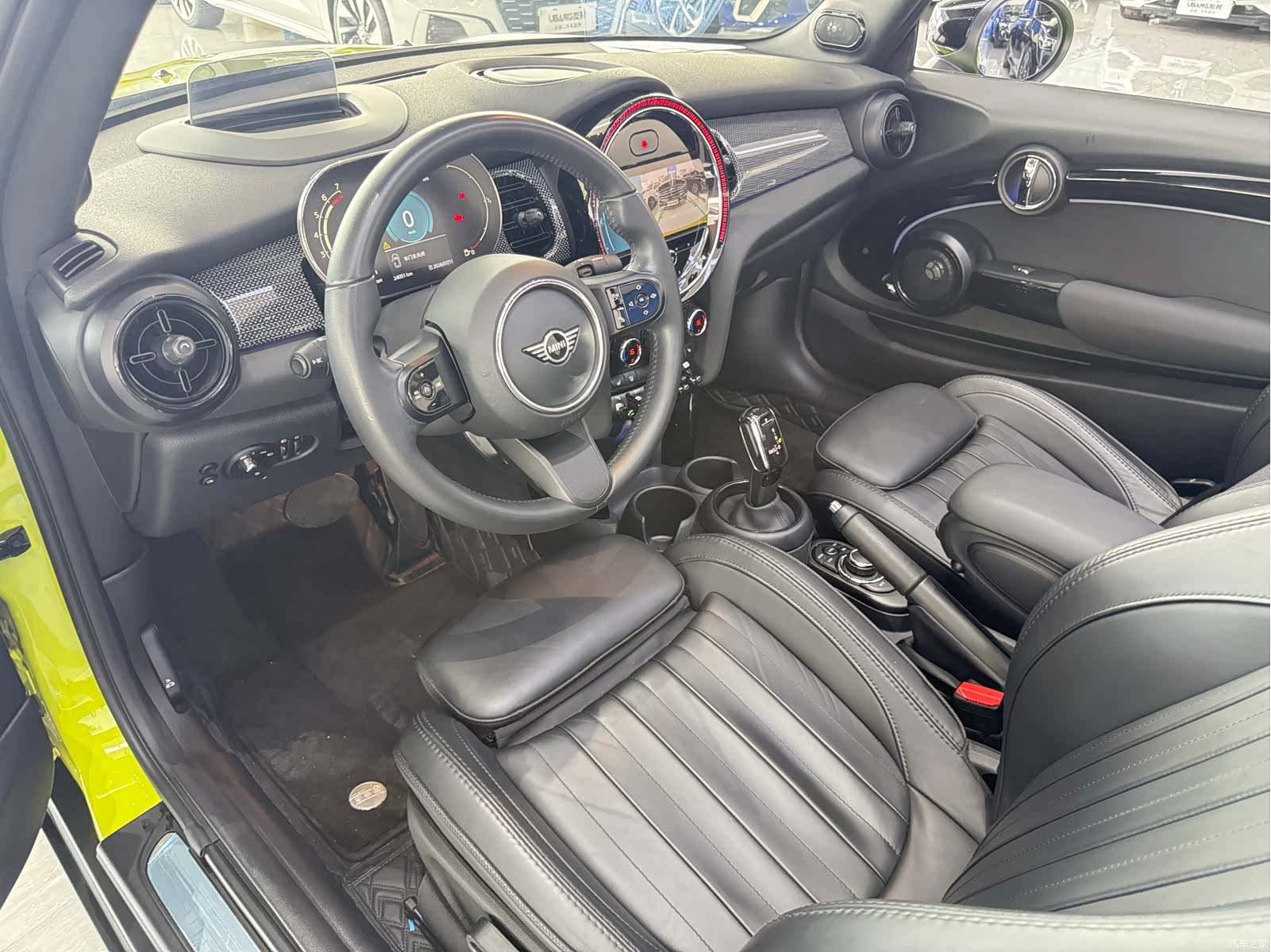 Mini Cooper, 2023 все фото