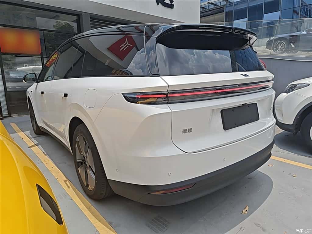 Li Auto i8, 2026 все фото
