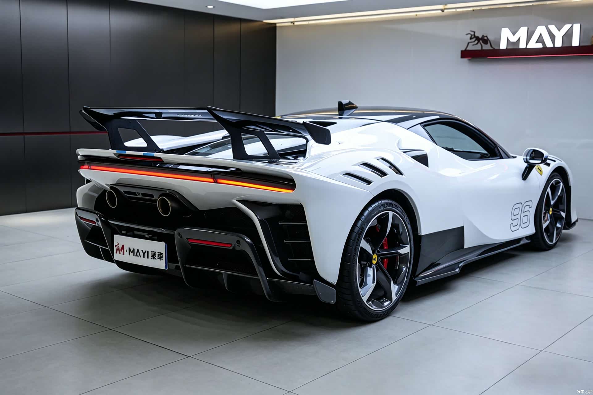 Ferrari SF90, 2022 6