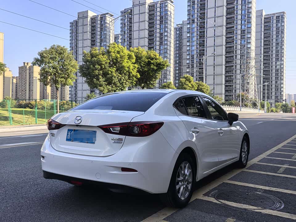 Mazda 3 Angkesaila