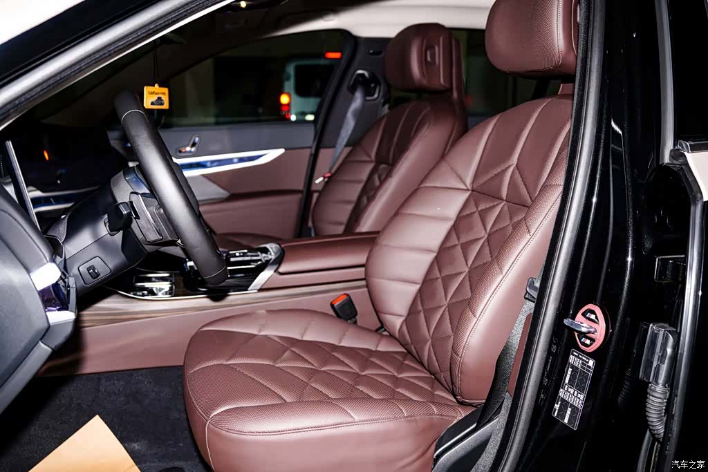 BMW 7 Series, 2025 18