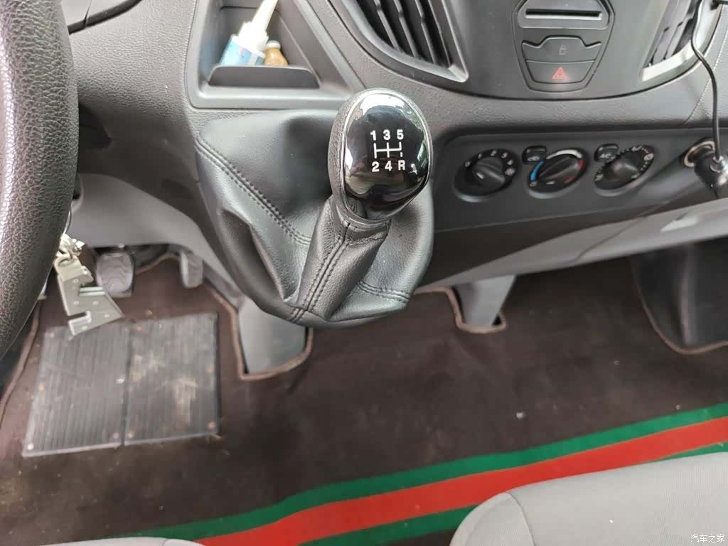 Ford 2.0TV, 2017 15