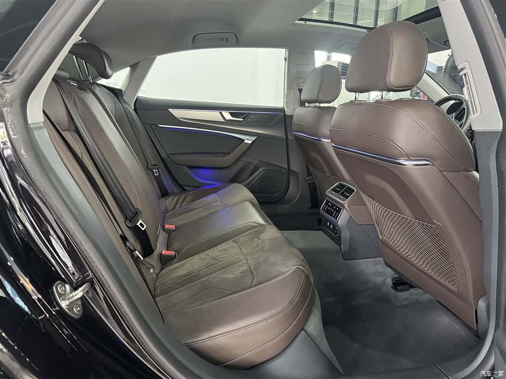 Audi A7L, 2024 25