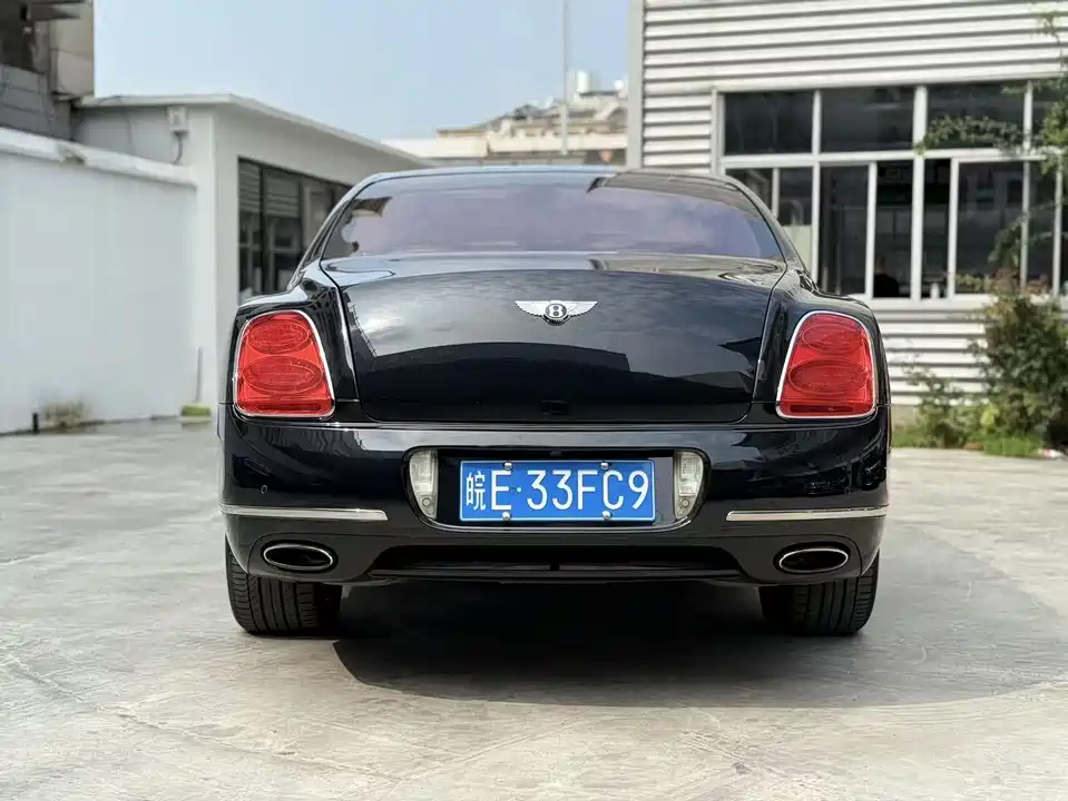 Bentley Flying