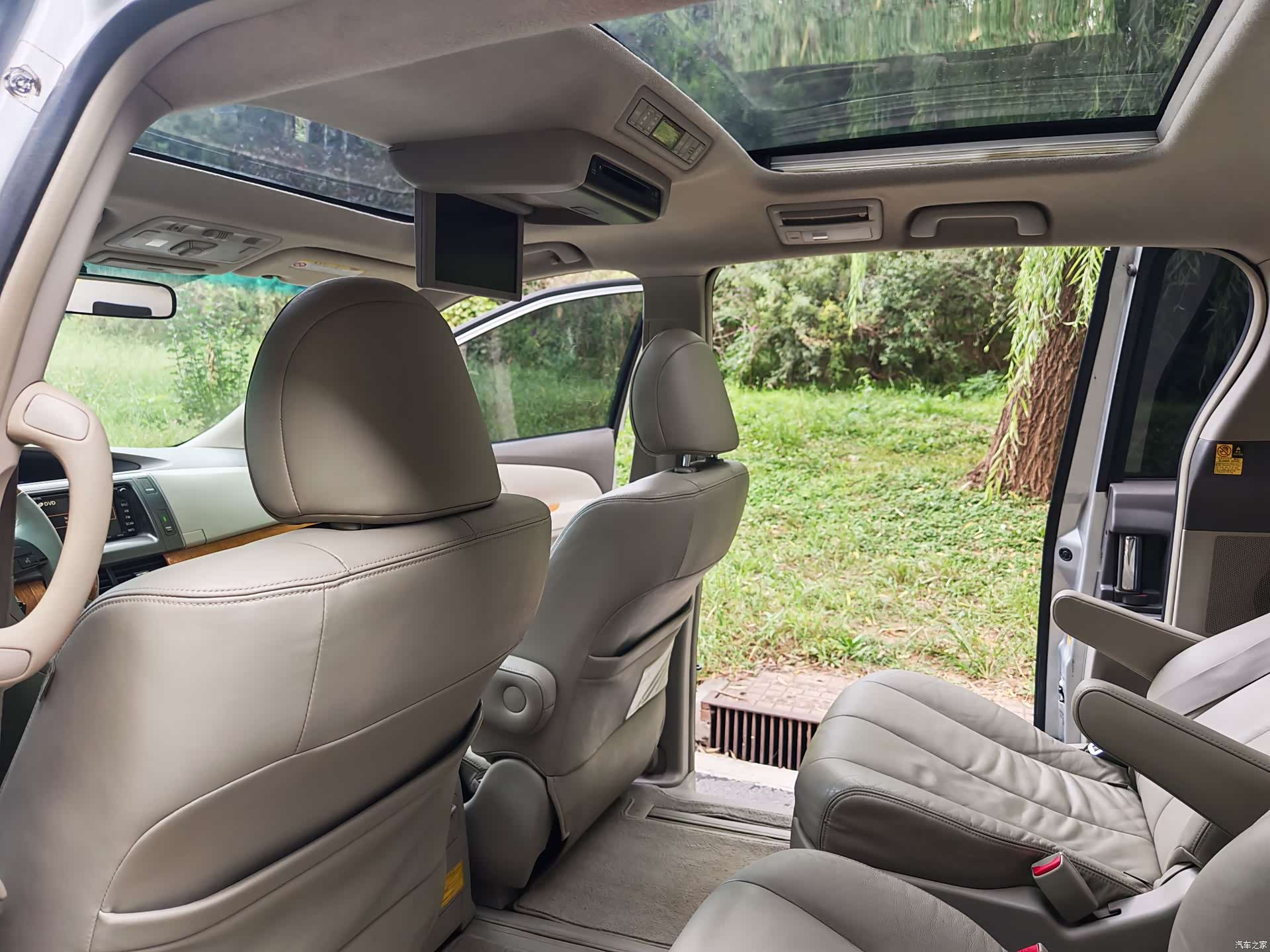 Toyota 7, 2011 все фото