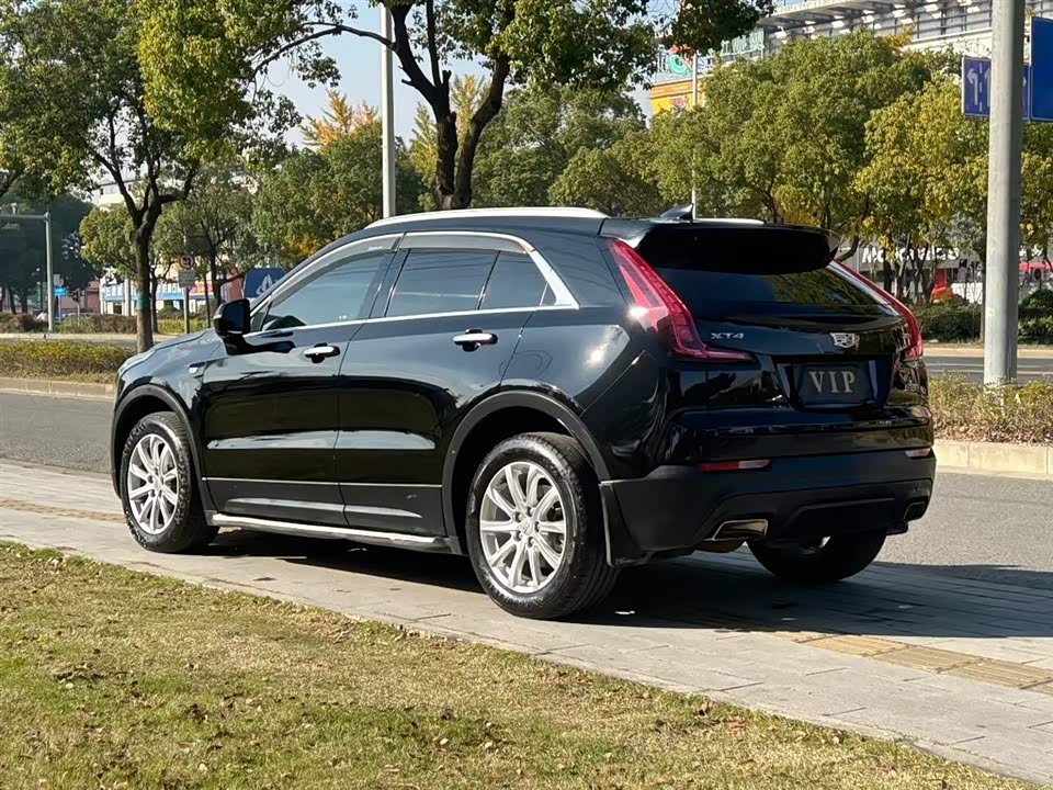 Cadillac XT4