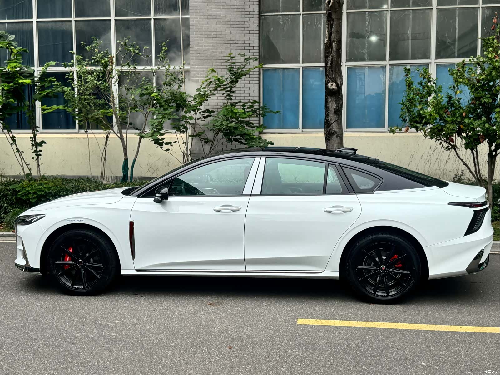 Hongqi H6, 2025 11