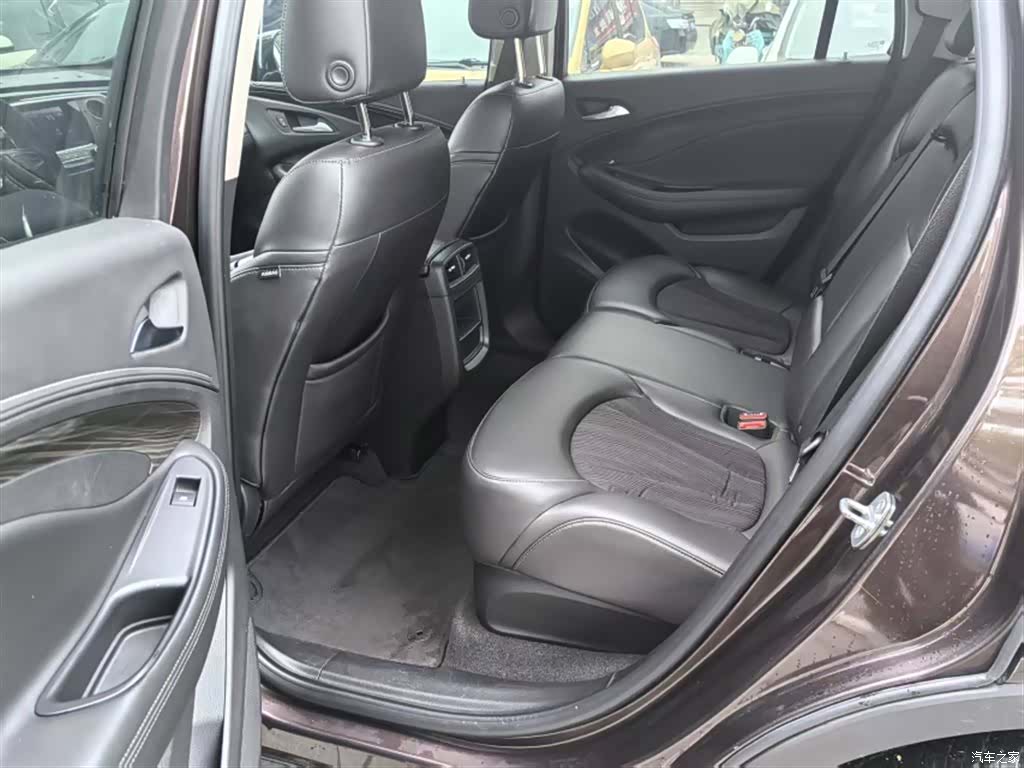Buick Envision Plus, 2021 14