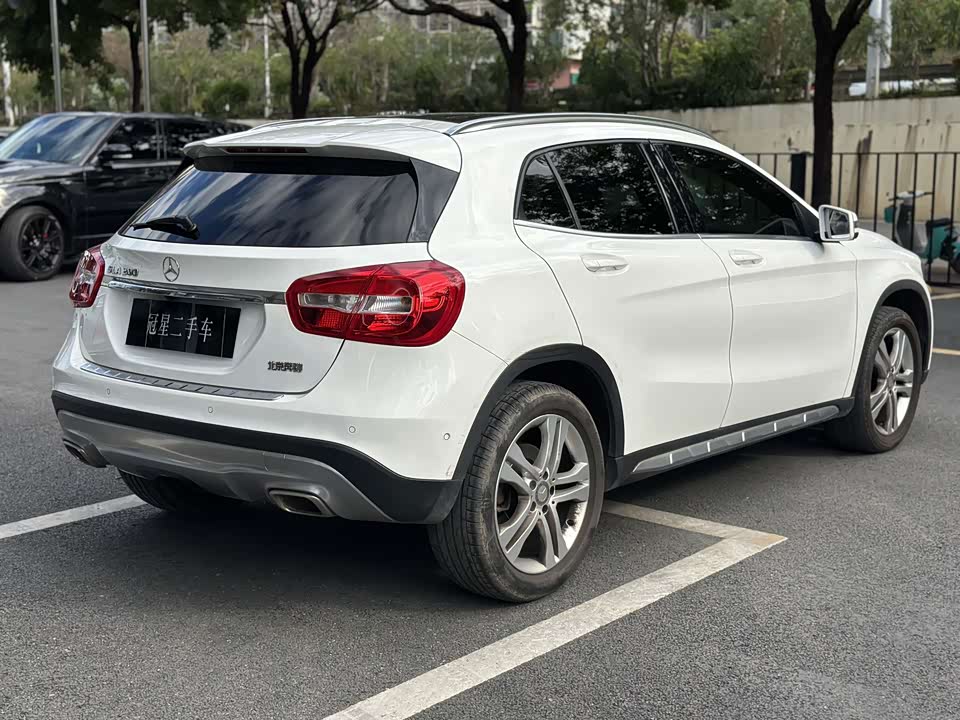 Mercedes-Benz GLA