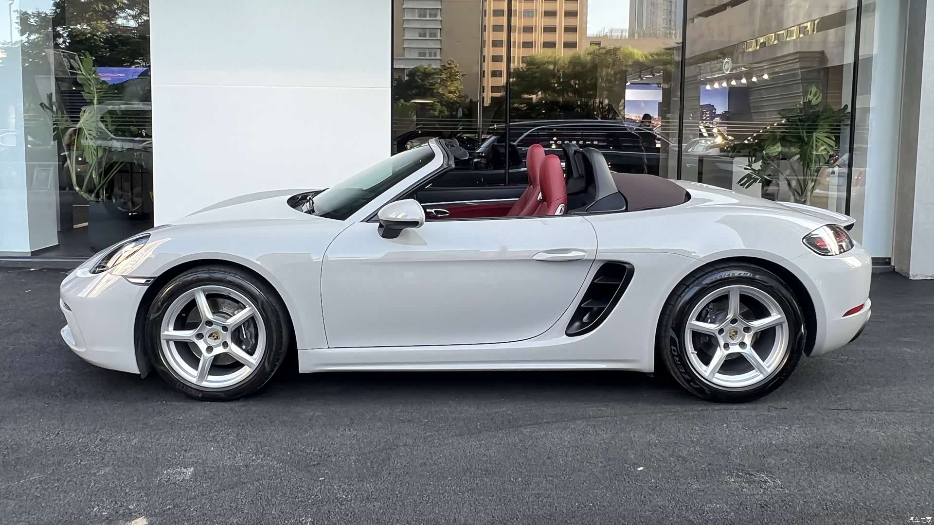 Porsche Boxster, 2020 3